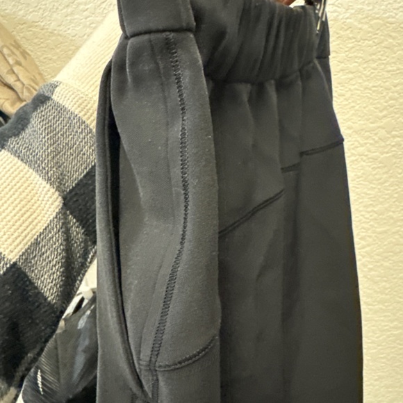 Lululemon skirt - Picture 3 of 4